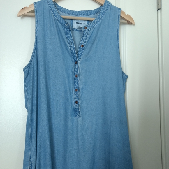 Denim Long Side Slit Dress Top with Pockets - Picture 3 of 9